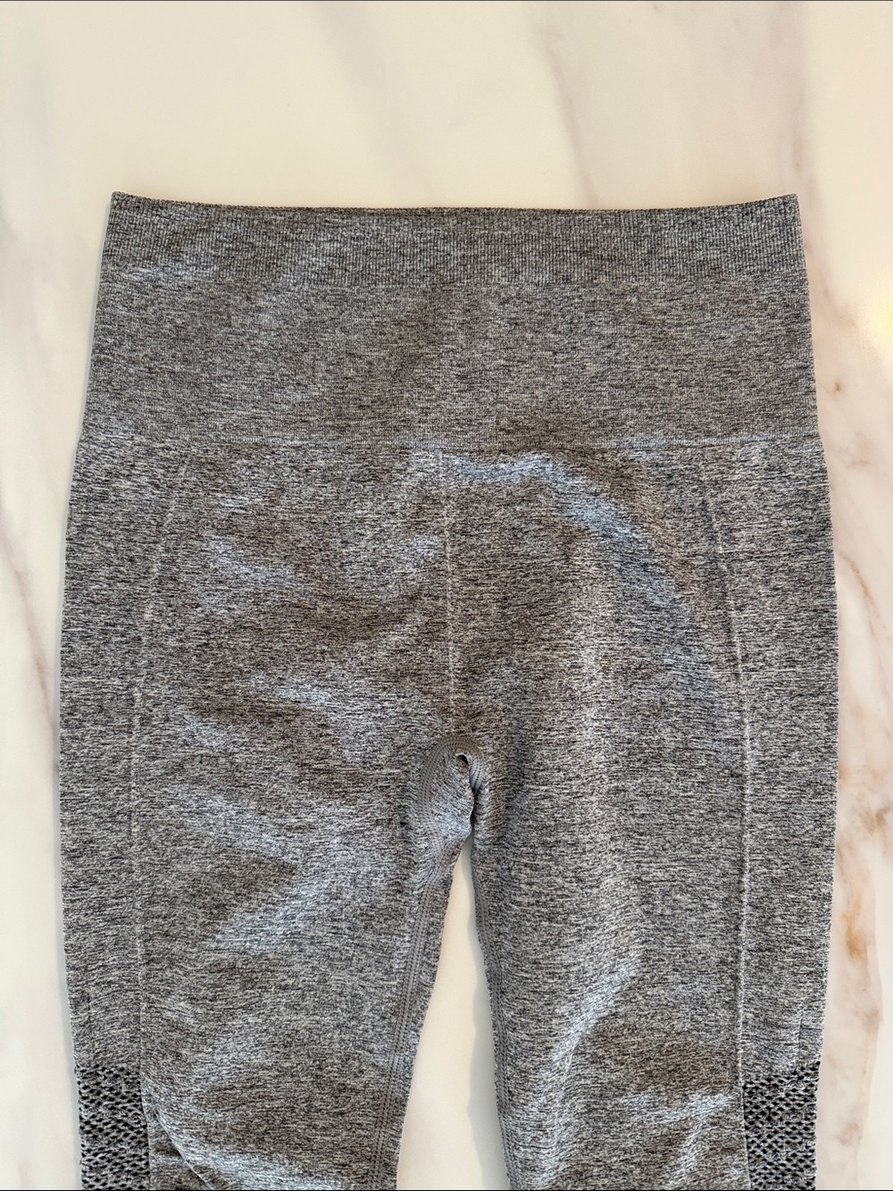 Fabletics Sync Seamless High-Waisted 7/8 Leggings Pants Small Grey Heather - Picture 4 of 16